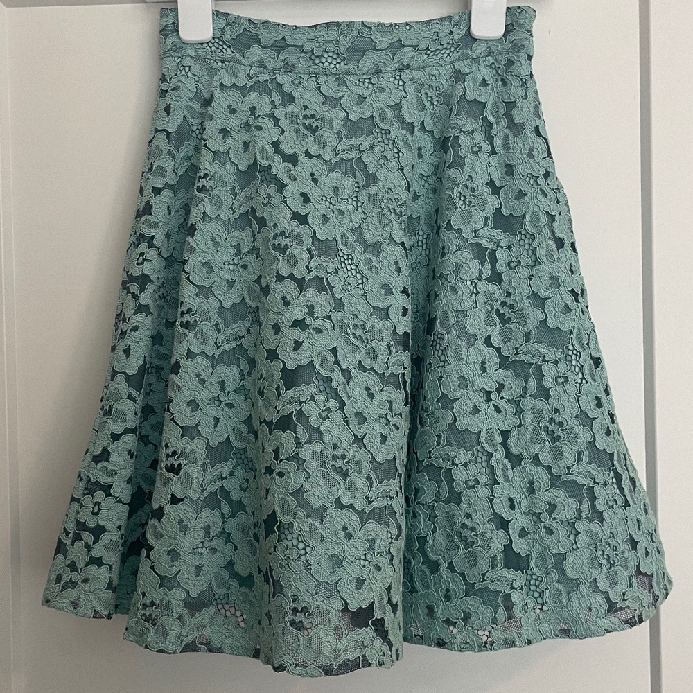 ALEXIS - Light Blue Lace Skirt (xs)